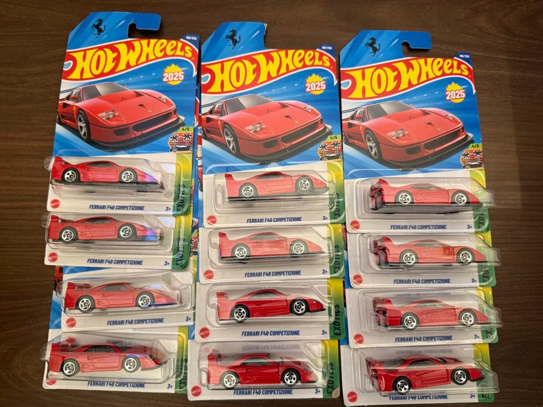 ホットウィール　フェラーリ　F40 コンペティツィオーネ　12台セット