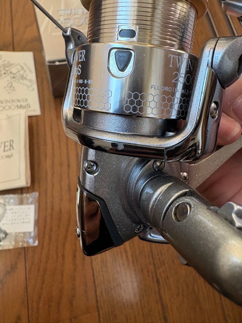 SHIMANO TWIN POWER 2500MgS スピニングリール