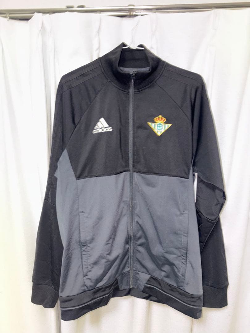 adidas トラックジャケット