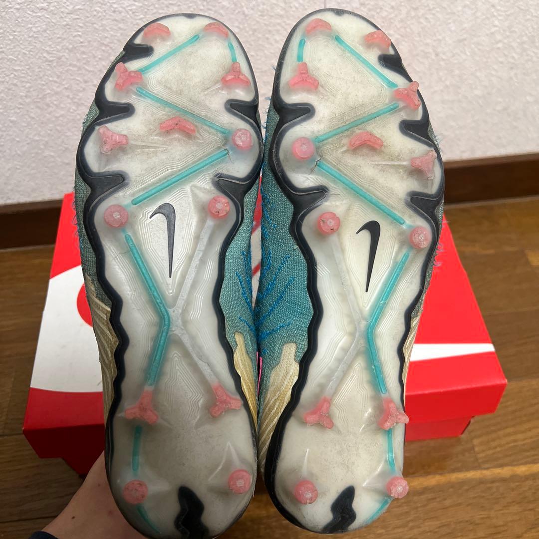 サッカースパイクNIKE ファントムGXエリート fg