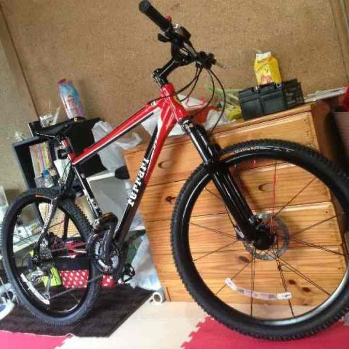 自転車 ロードバイク マウンテンバイク フェラーリ cx-50