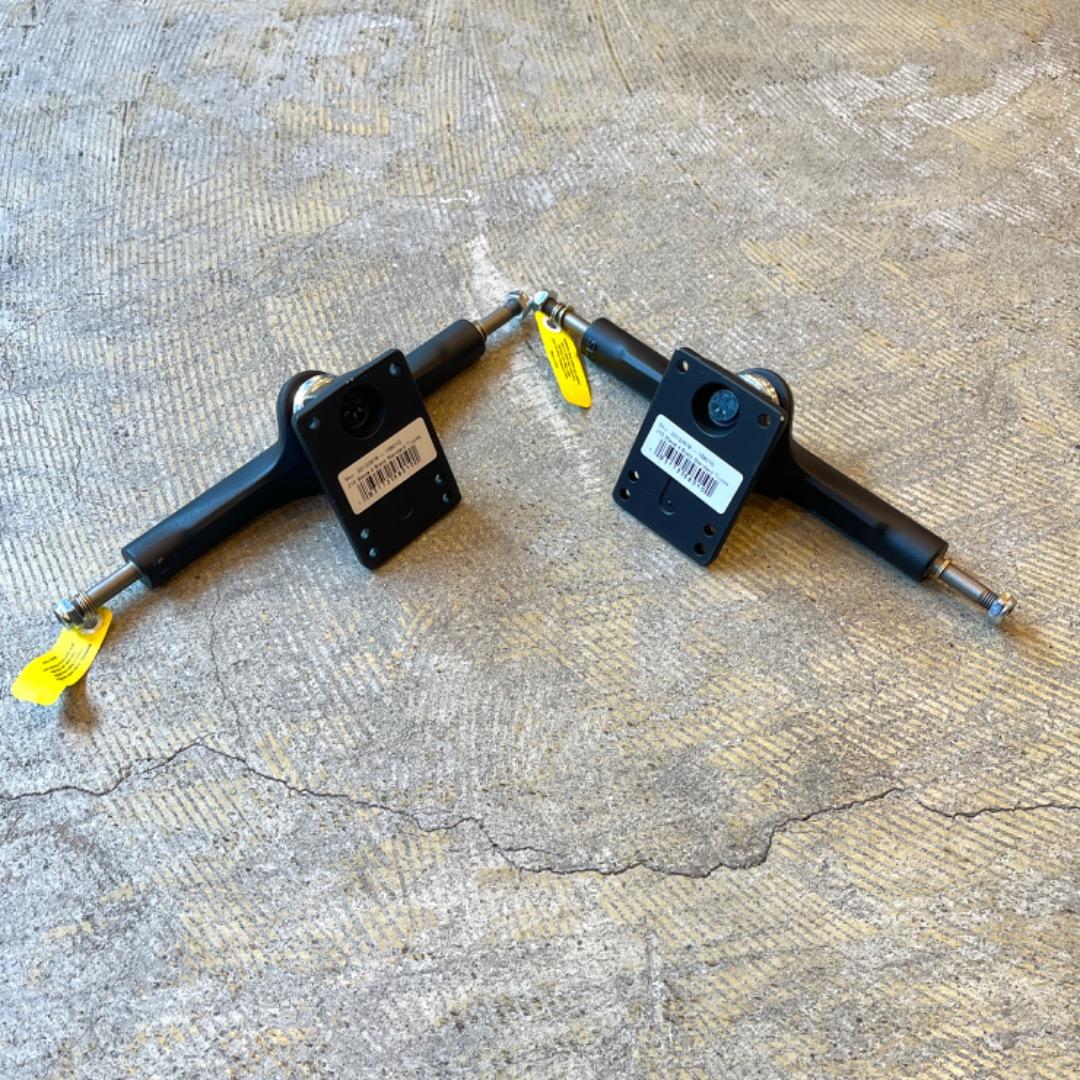 新品 INDEPENDENT 復刻 STAGE 4 TRUCK 215 インディ