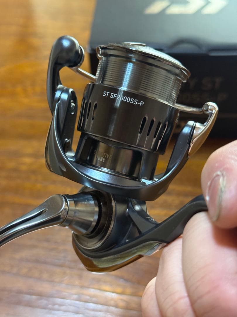 Daiwa AIRITY ST SF2000SS-P スピニングリール