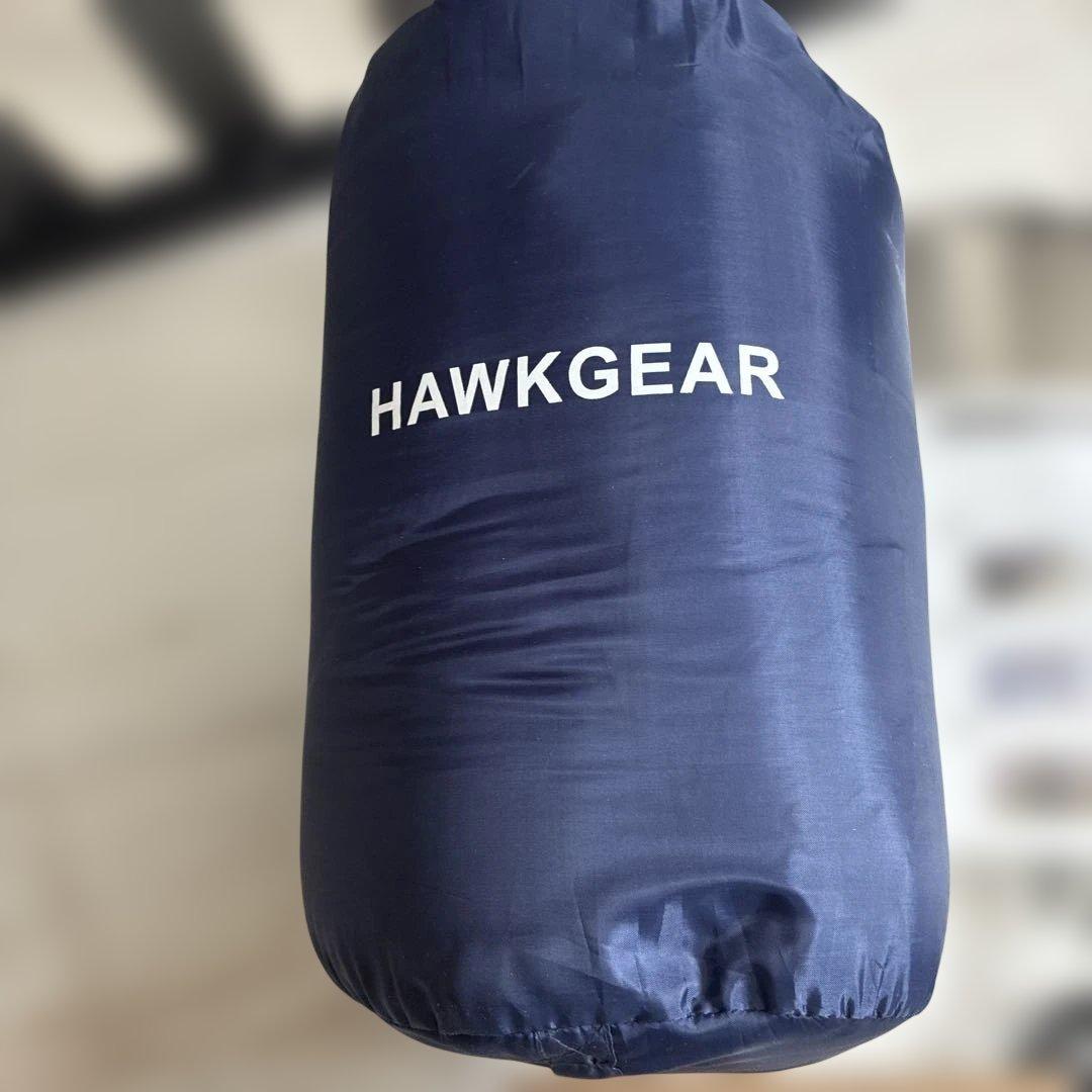 HAWKGEAR アウトドア食器セット、寝袋。