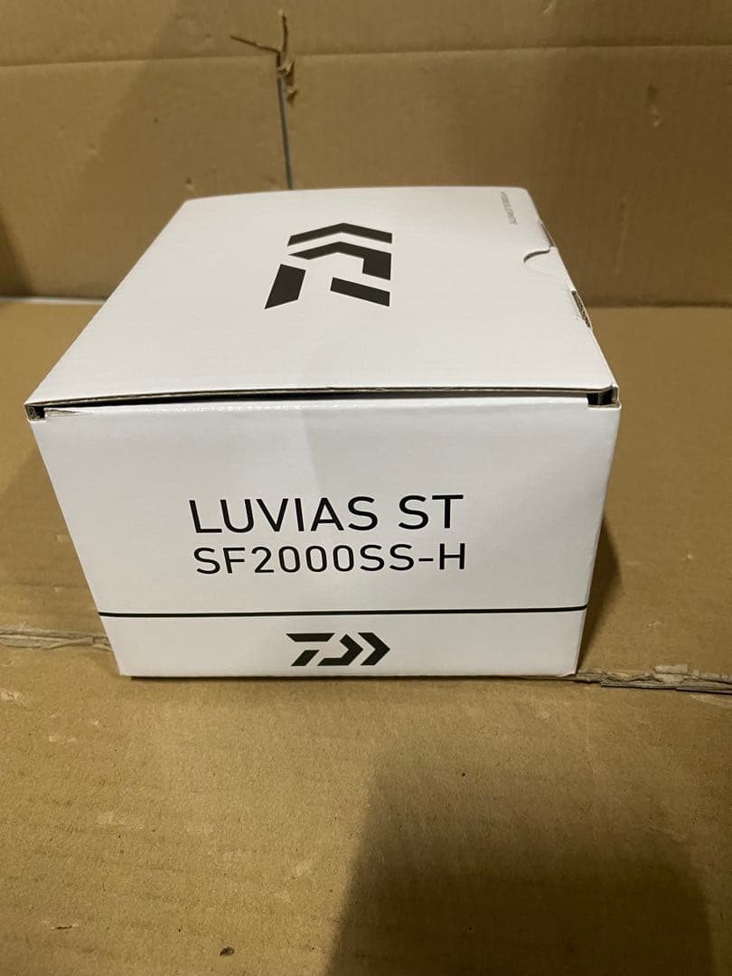 ダイワ　スピニングリール 24LUVIAS ST SF2000SS−H