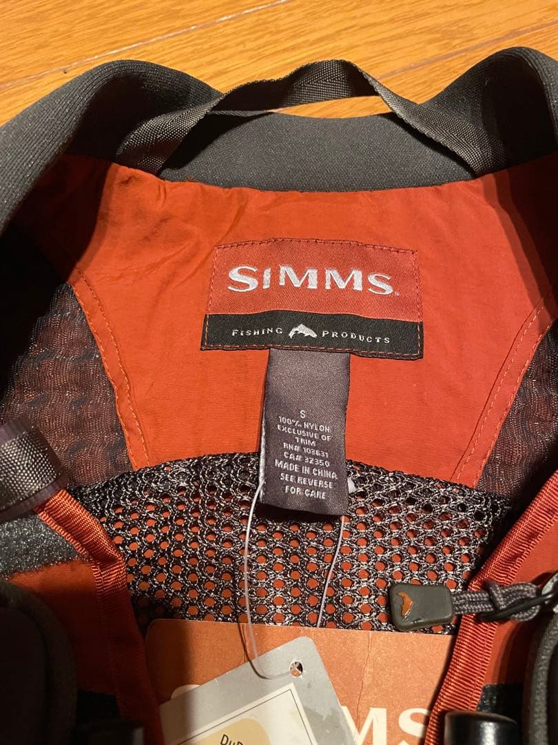 SIMMS フィッシングベスト S オレンジ　新品　サイズS
