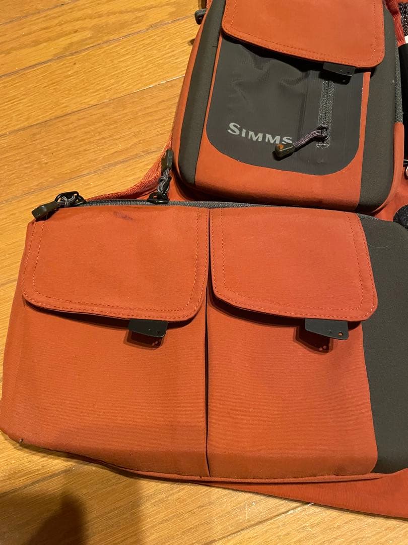 SIMMS フィッシングベスト S オレンジ　新品　サイズS