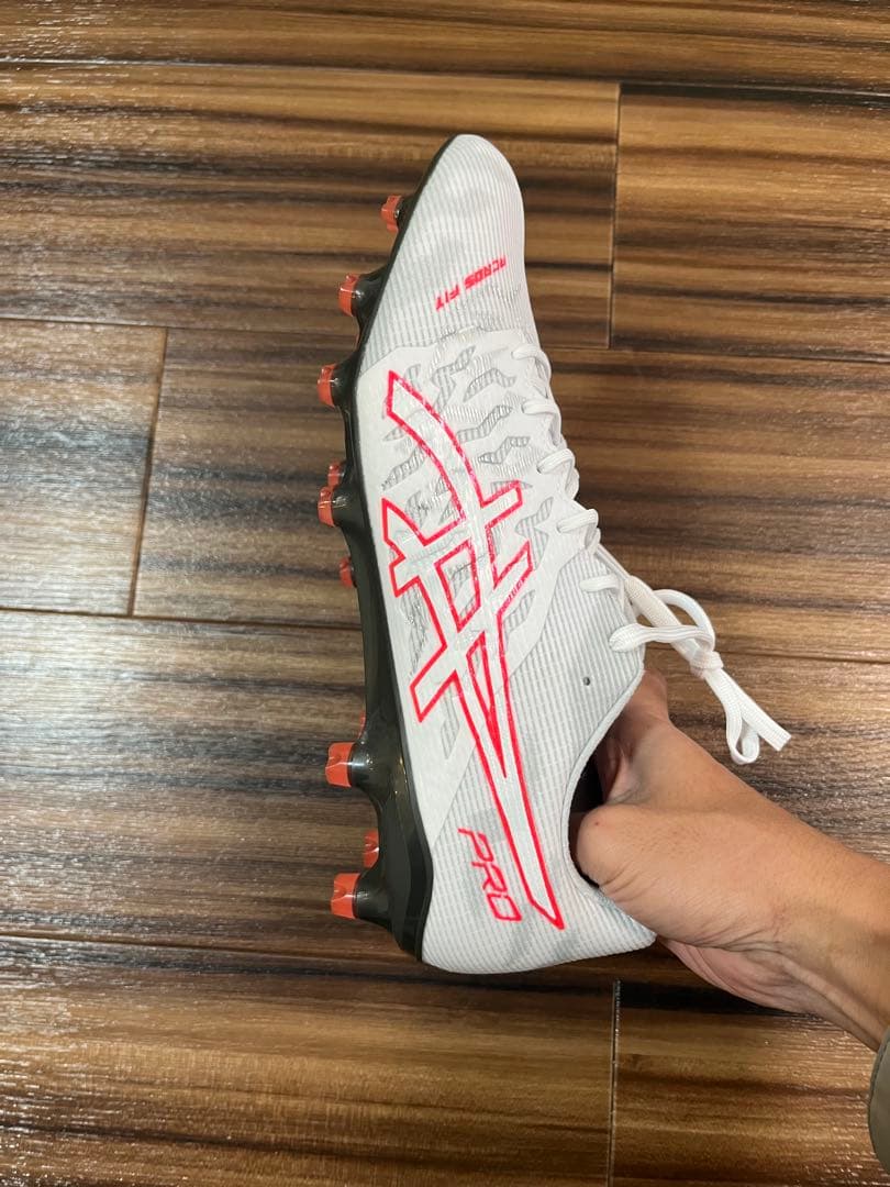 アシックススパイク27.5