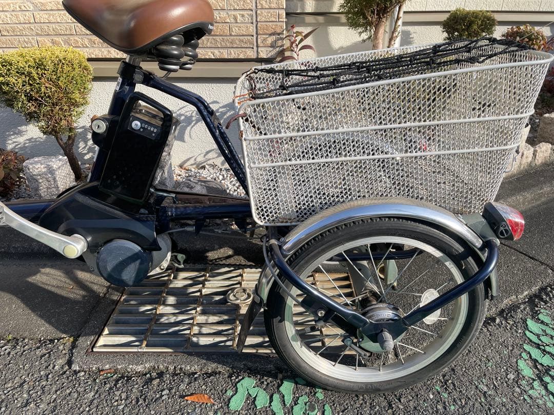 電動アシスト三輪車