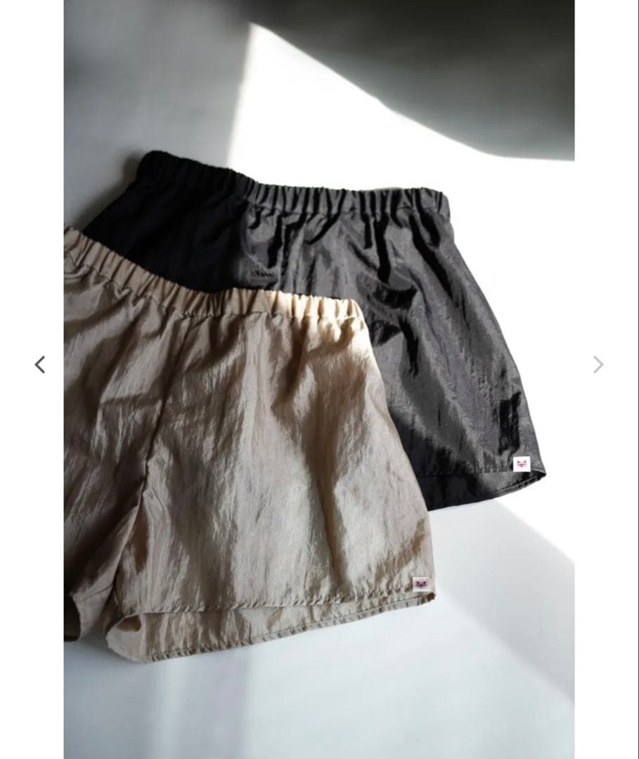 お得 新品 unoa ウノア ショートパンツ M ベージュ バレエ サウナパンツ