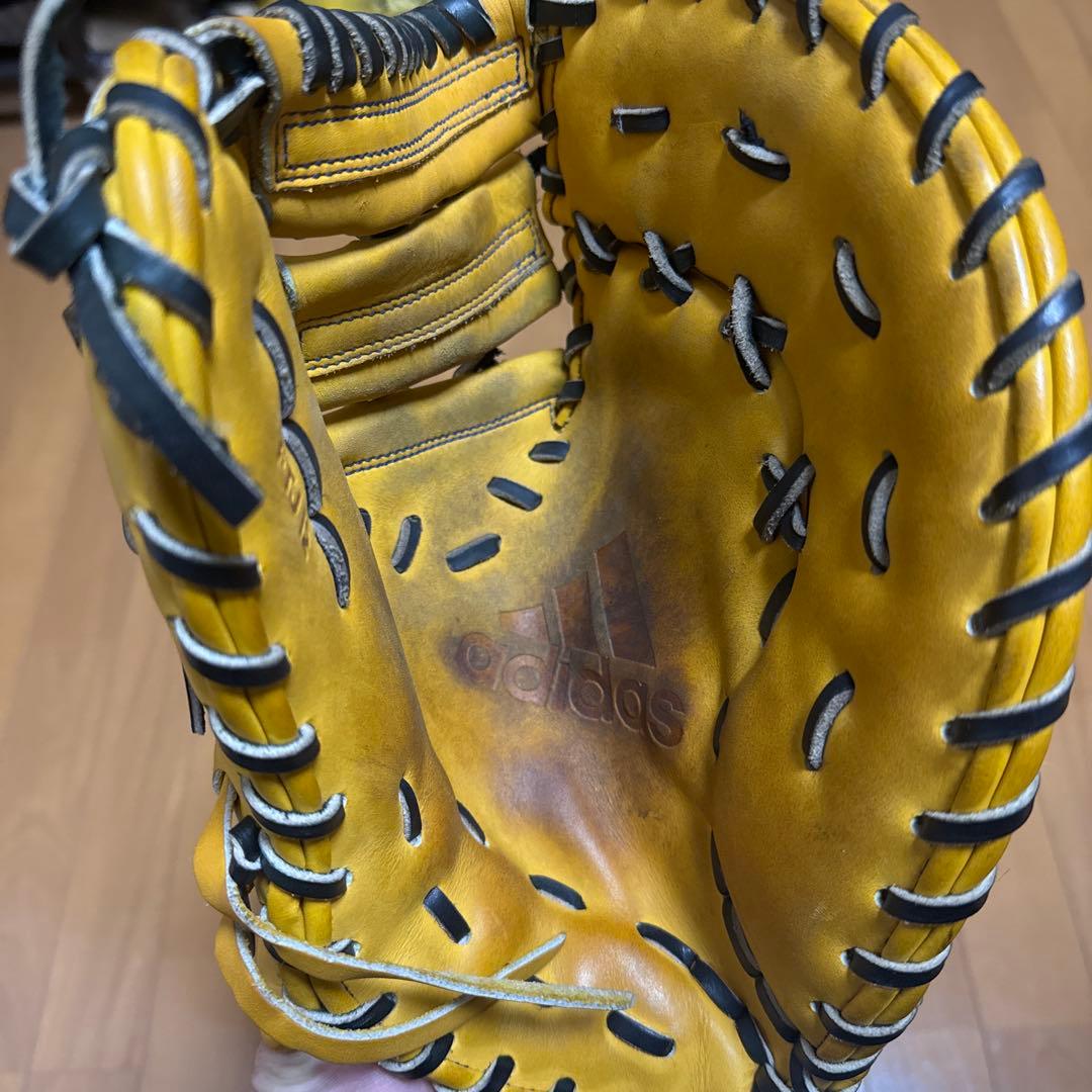 adidas 軟式グローブ ファーストミット イエロー