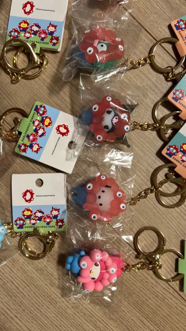 コンプリート　14こセットサンリオミャクミャク　キャラクターキーホルダーセット
