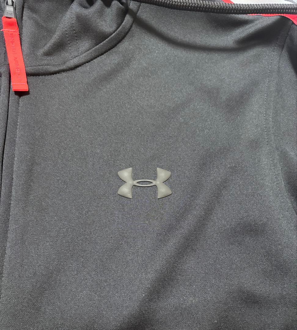 UNDER ARMOUR UNSTOPPABLE フルジップパーカー