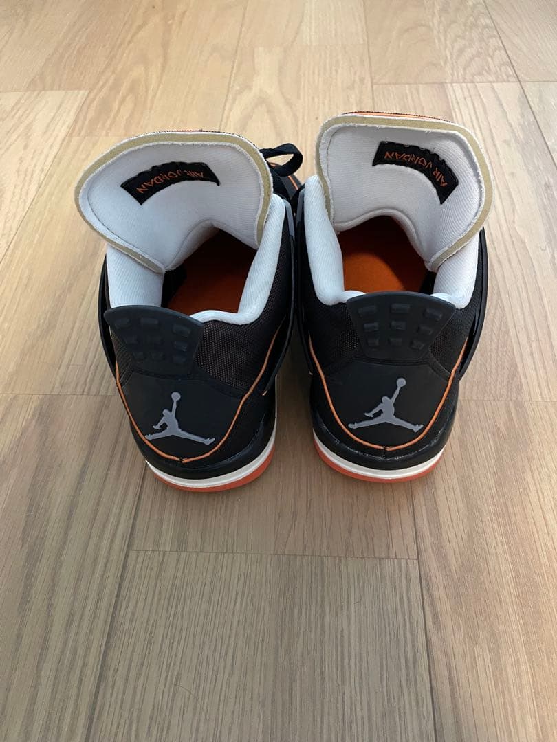 (値下げ交渉可)Nike Air Jordan 4 黒/オレンジ