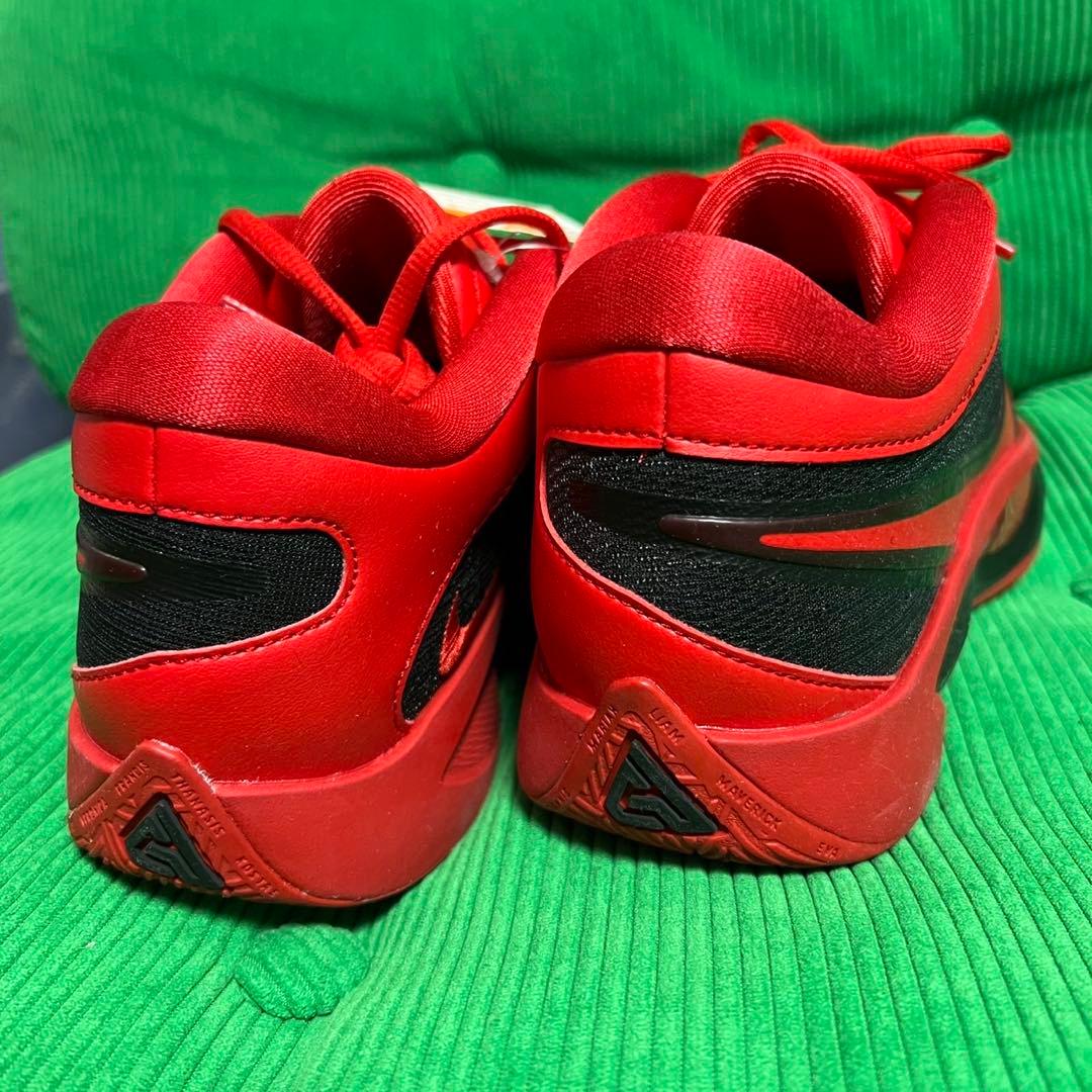 新品　NIKE GIANNIS FREAK 6 EP BULLS 26.5cm