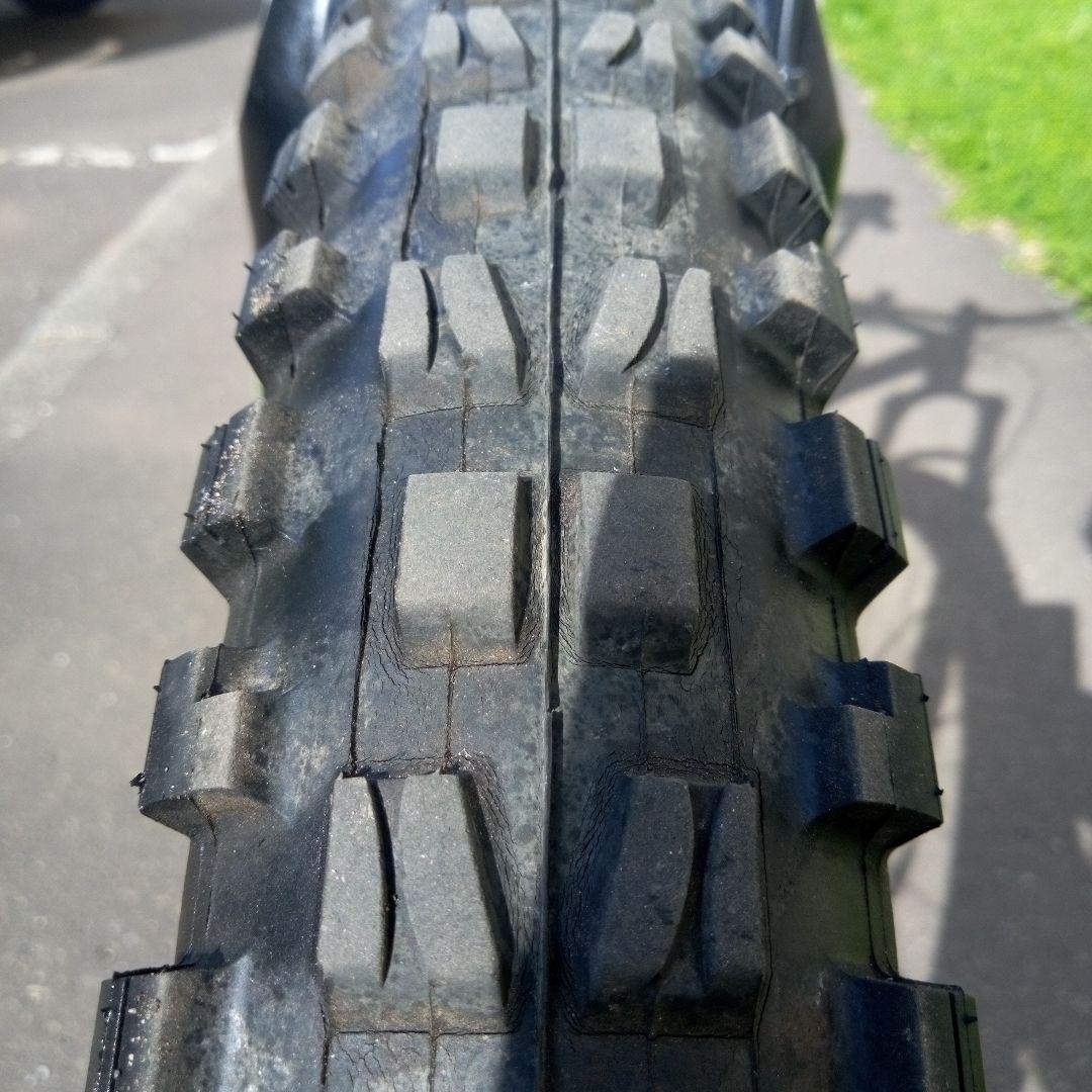 GT　PANTERA　 SPORT　　　　 27.5 ×2.8　 Mサイズ