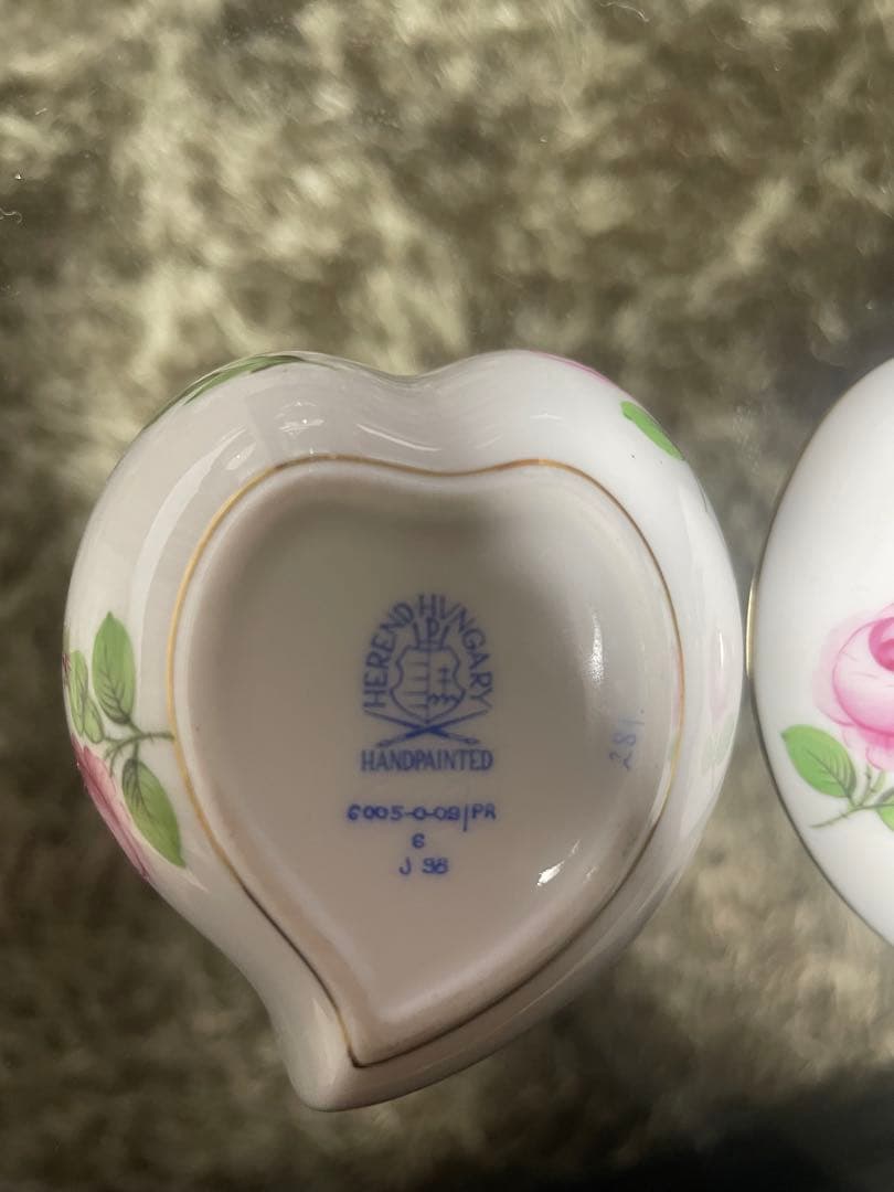 ヘレンド　薔薇バラ装飾小物入れ