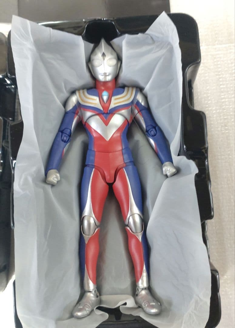 S.H.フィギュアーツ ウルトラマンティガ マルチタイプ (真骨彫製法)