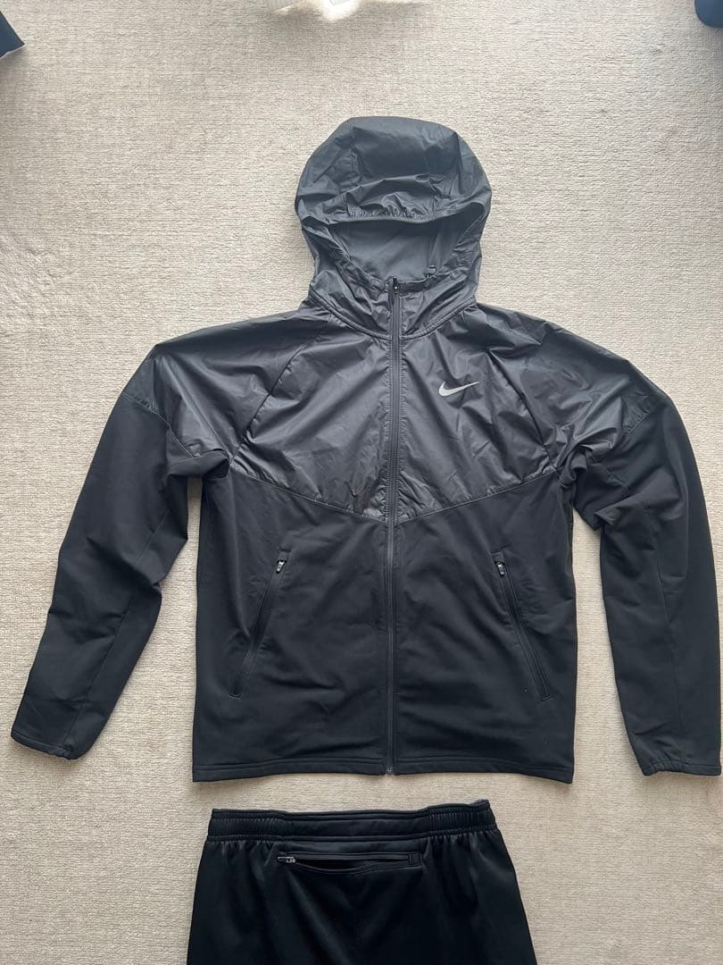 Nike ブラック ランニングジャケット&パンツセット　ほぼ新品