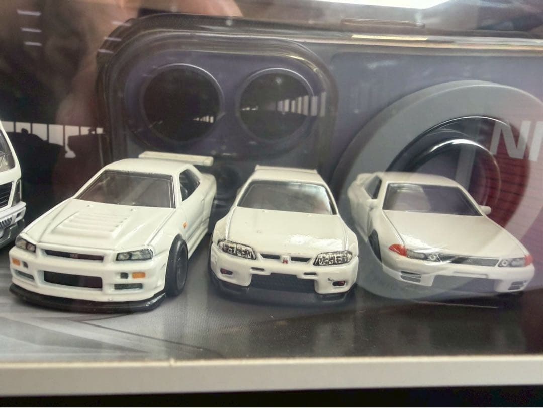 ホットウィール Nissan Skyline GT-R 4台セット