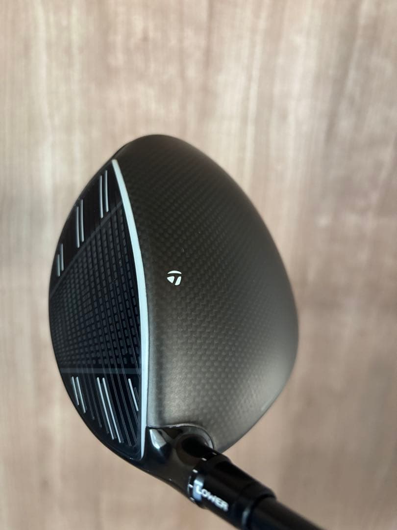 新品同様☆テーラーメイド Qi4D（10.5） REAX HR 50 S RED