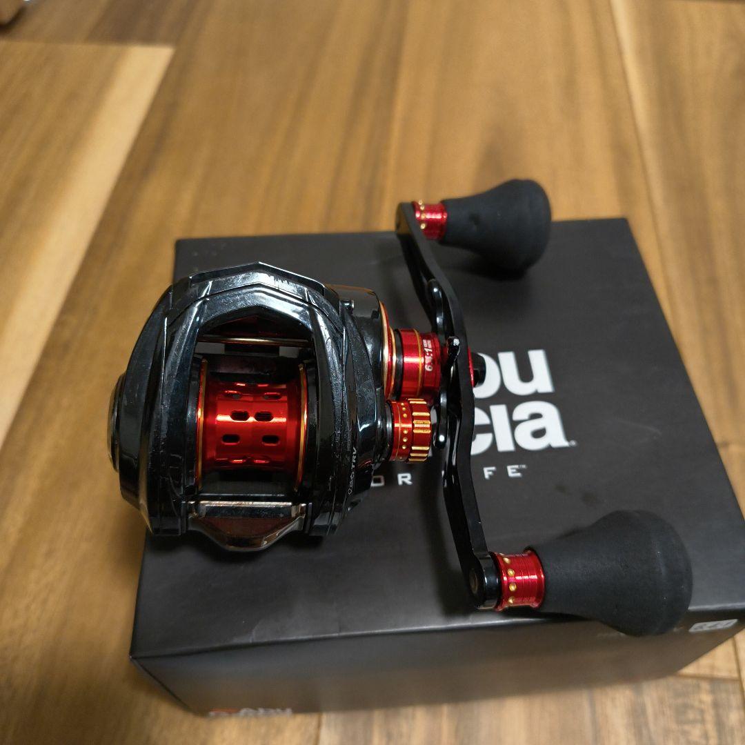 Abu Garcia REVO TRV ベイトリール