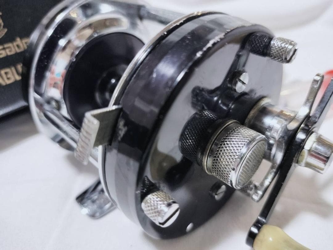 アブガルシア　アンバサダー5000C　ビンテージ　リール 黒　ケース　工具　付