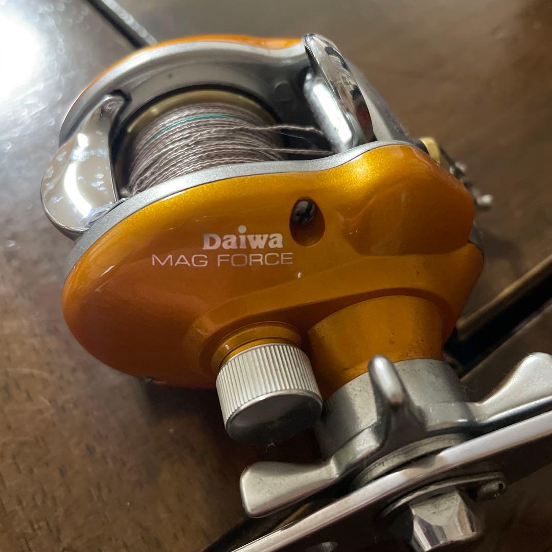 Daiwa SMAX 100R リール オレンジ