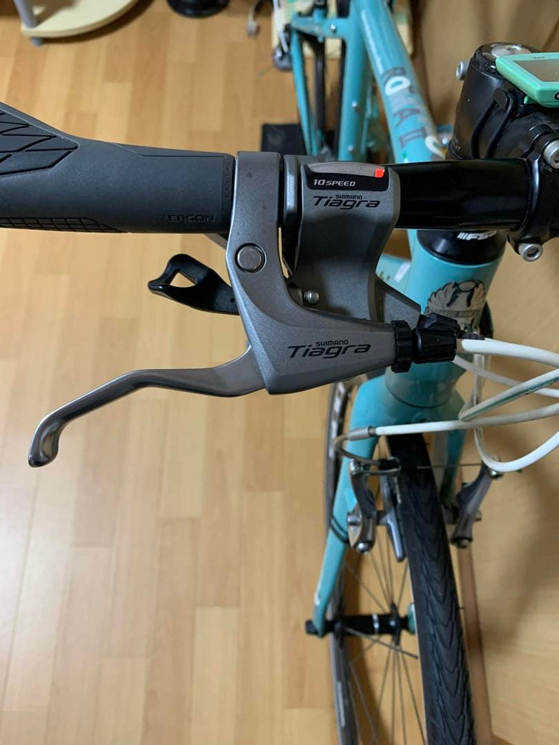 タコ　美品Bianchi ROMA II 水色 クロスバイク2x10s