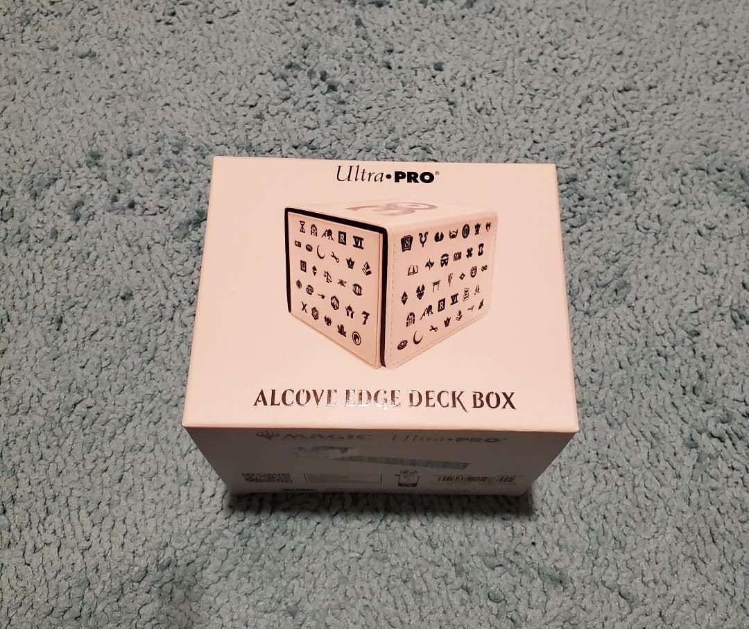 【UltraPRO】【30周年記念】 MTG アルコーブエッジデッキボックス