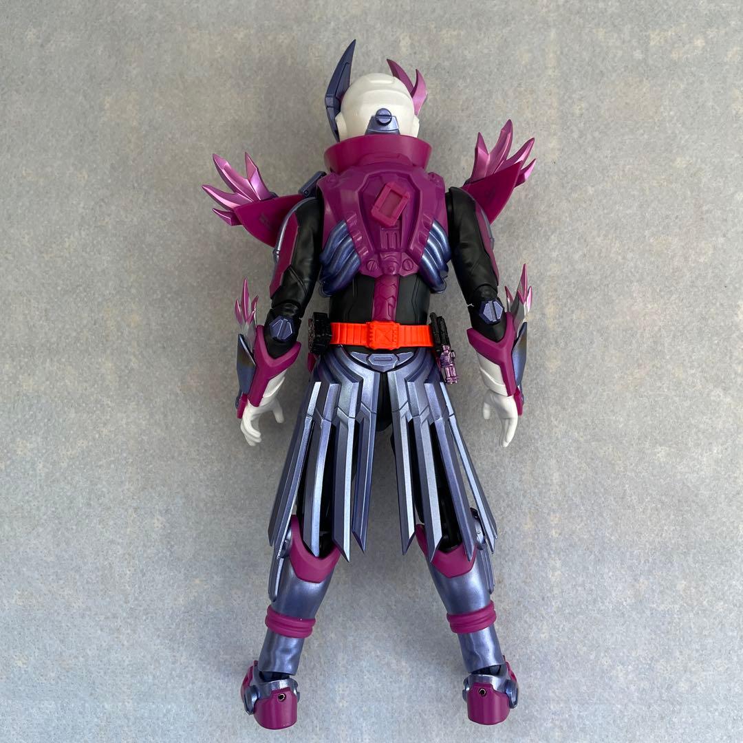 は*ゅ様 S.H.Figuartsフィギュアーツ 仮面ライダーヴァルバラド