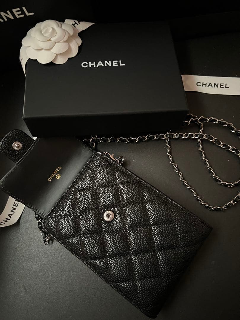 美品CHANEL シャネル ノベルティ スマホショルダー チェーンポーチ
