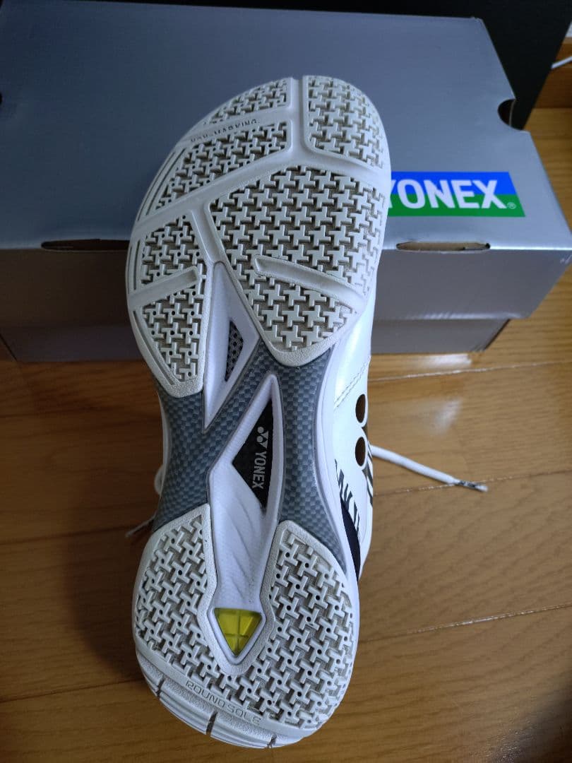 YONEXバドミントンシューズ　26センチ 桃田賢斗専用モデル