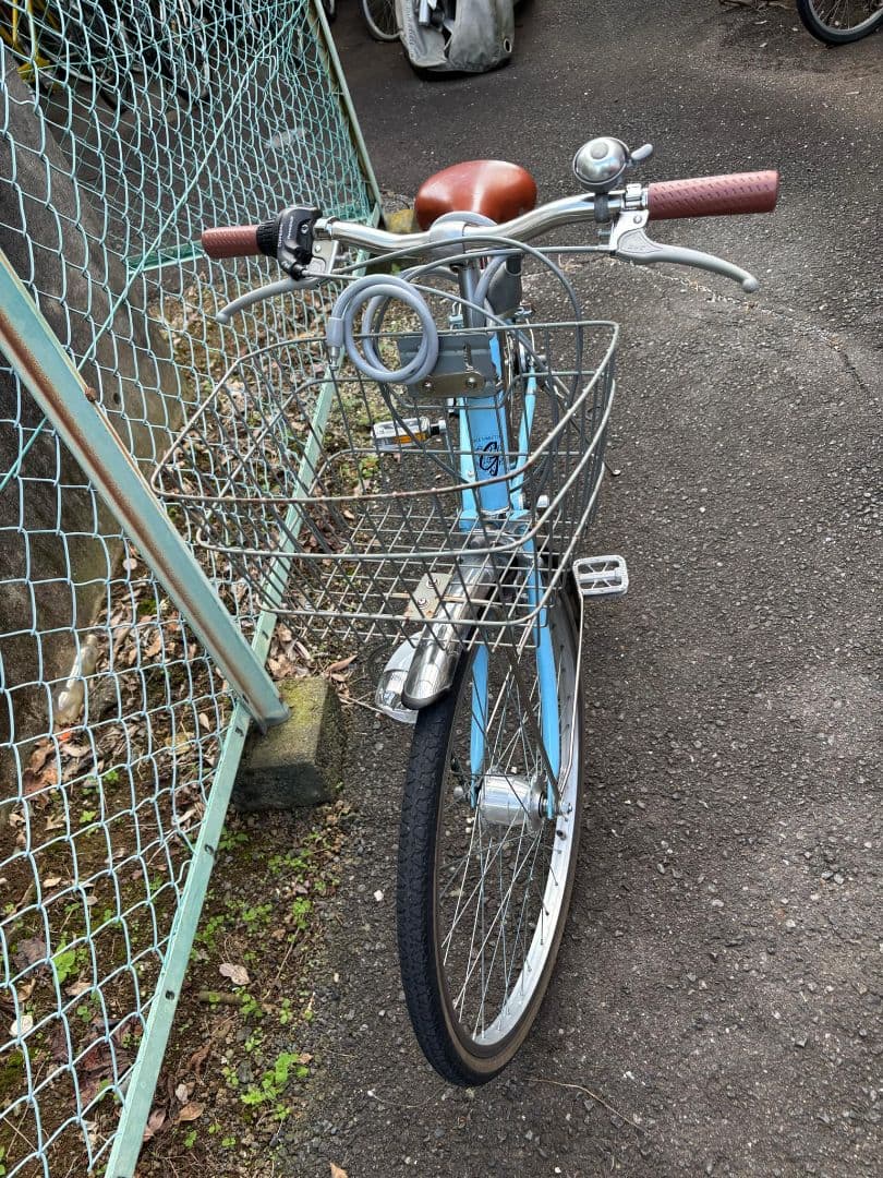 24 インチ子供用自転車 ライトブルー 前面バスケット付き(土、日値下げました)