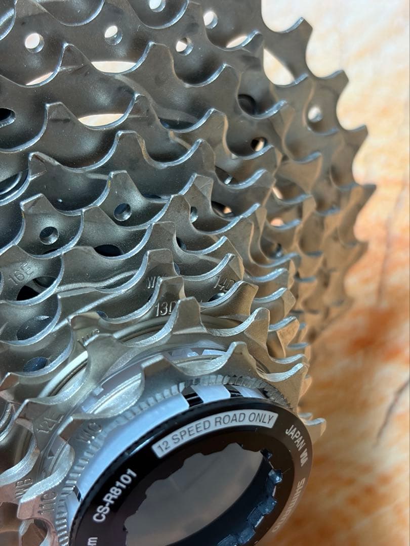 パーツ Shimano ULTEGRA CS-R8101 11-30T 12S