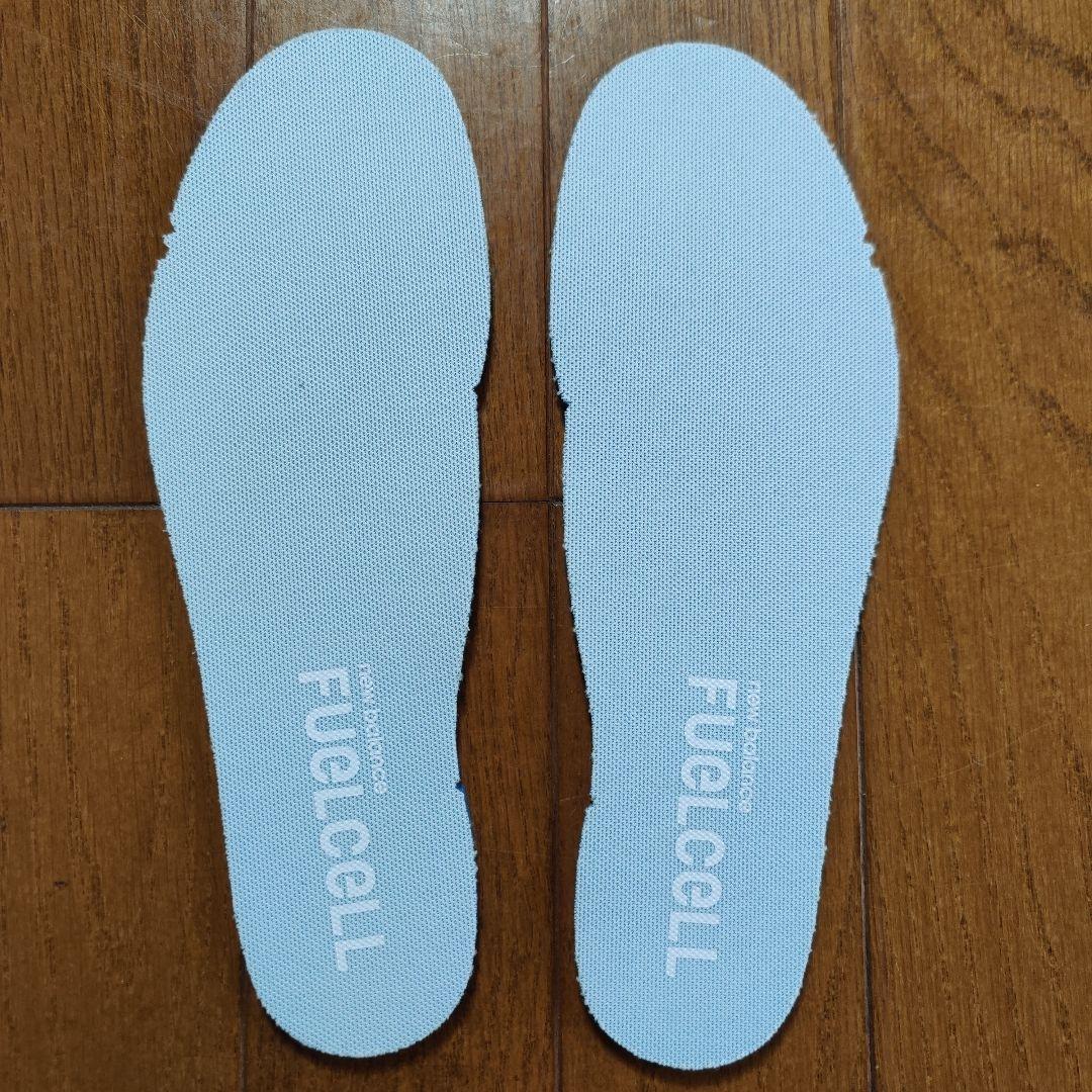バッシュ　ニューバランス Fuelcell HESI LOW