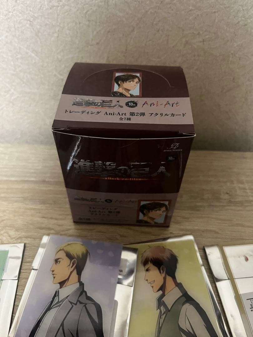 進撃の巨人　バラ売り可　エレン　リヴァイ　アクスタ　キーホルダー　ポスカ
