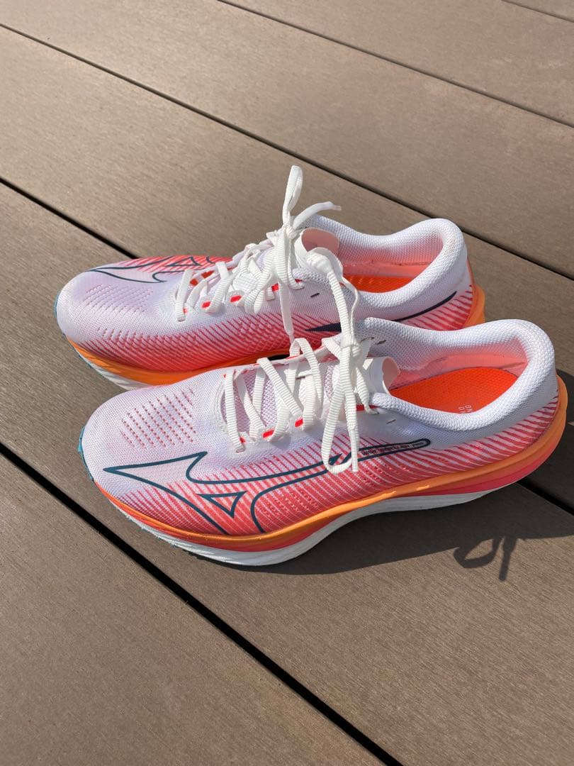 MIZUNOウェーブリベリオンプロ26.0cm