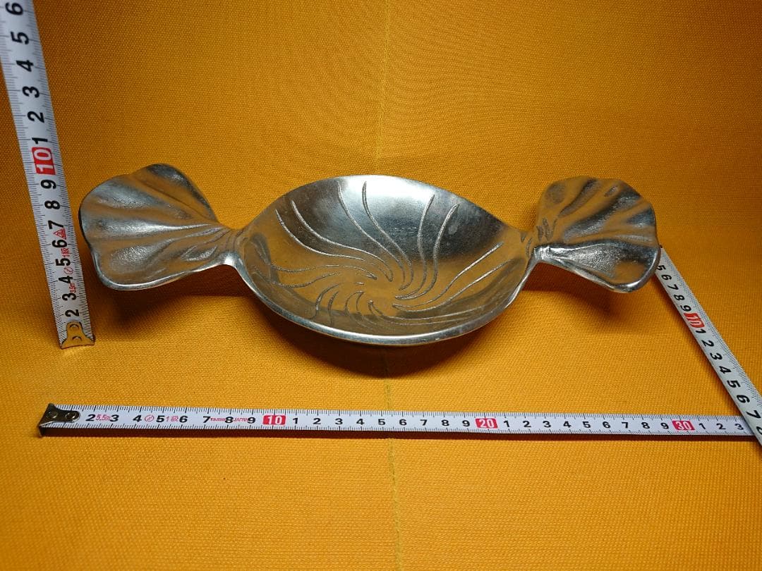 【美品】皿　トレイ　金属　オブジェ　置物　インテリア　工芸品　美術品　A1100