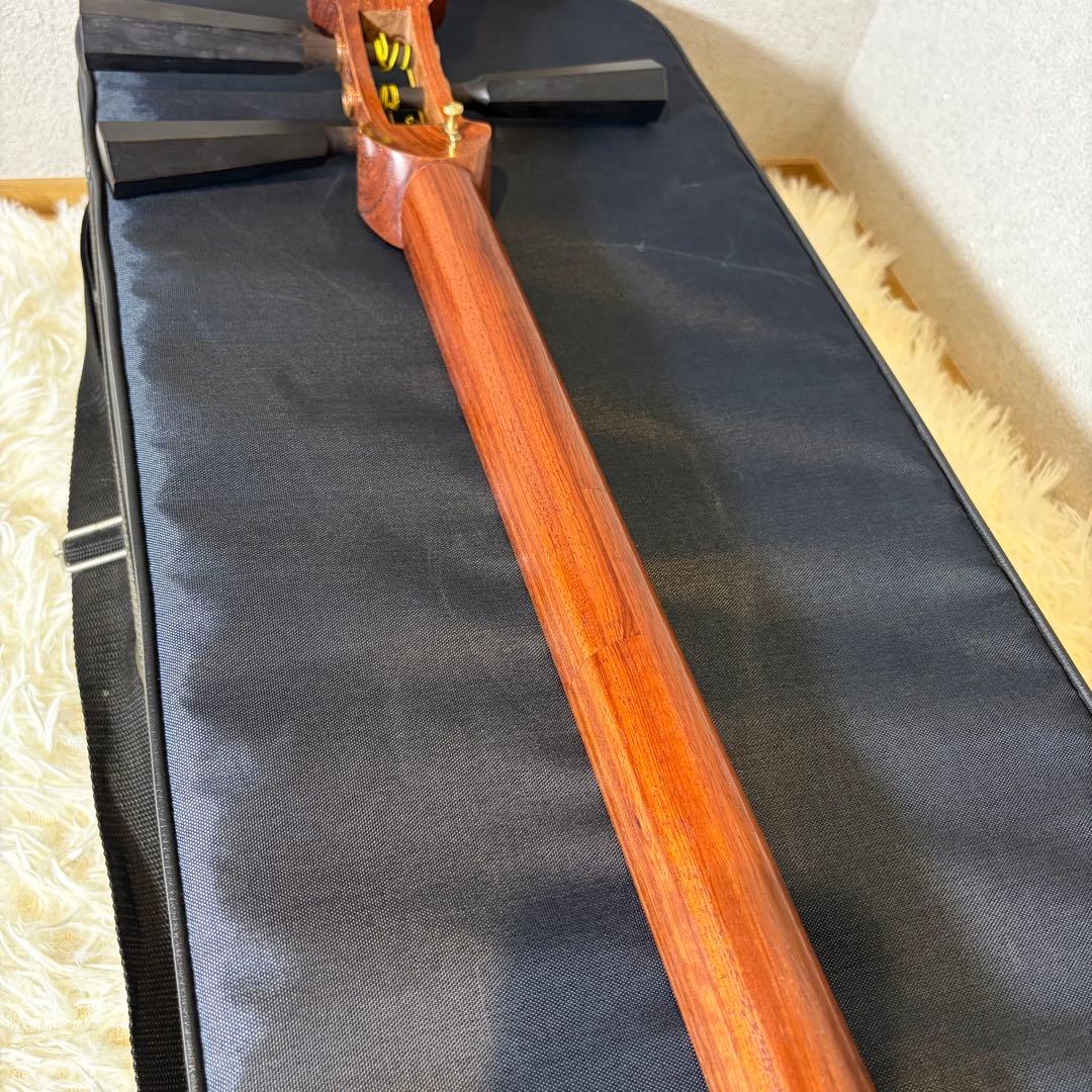 美品 津軽三味線 「美鈴」太棹　正寸　合皮　花梨　東さわり 胴掛け 銀河印
