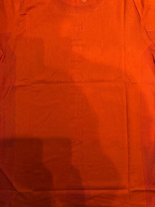 ノースフェイス Tシャツ　Mサイズ　　オレンジ　新品、タグ付き