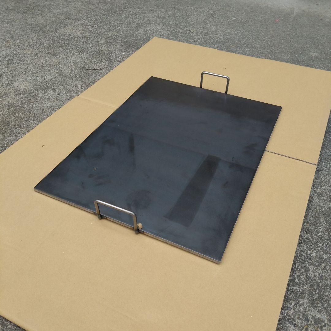 鉄板　持ち手付き　６００mm✕４５０mm　キャンプ　お好み焼きそば　学園文化祭