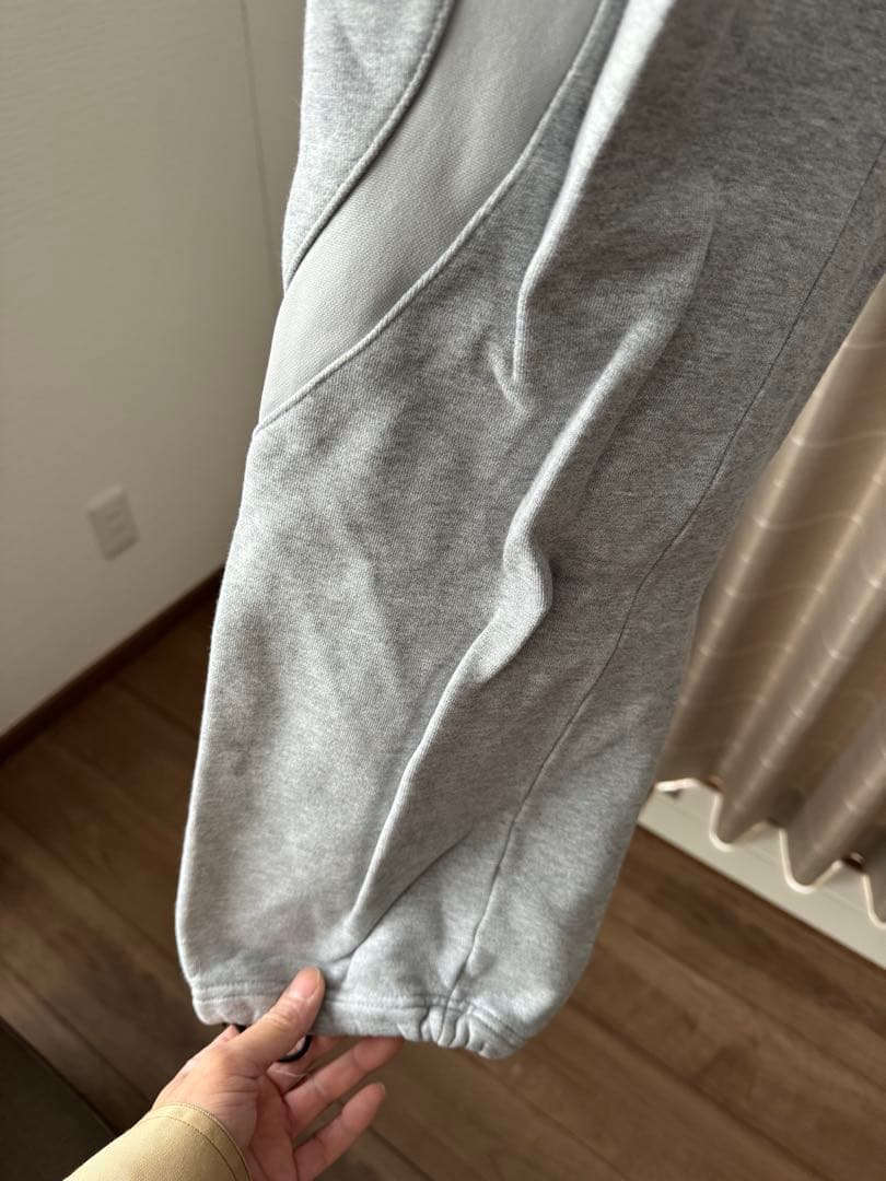 ATHLETA フード付きスウェットとパンツセット