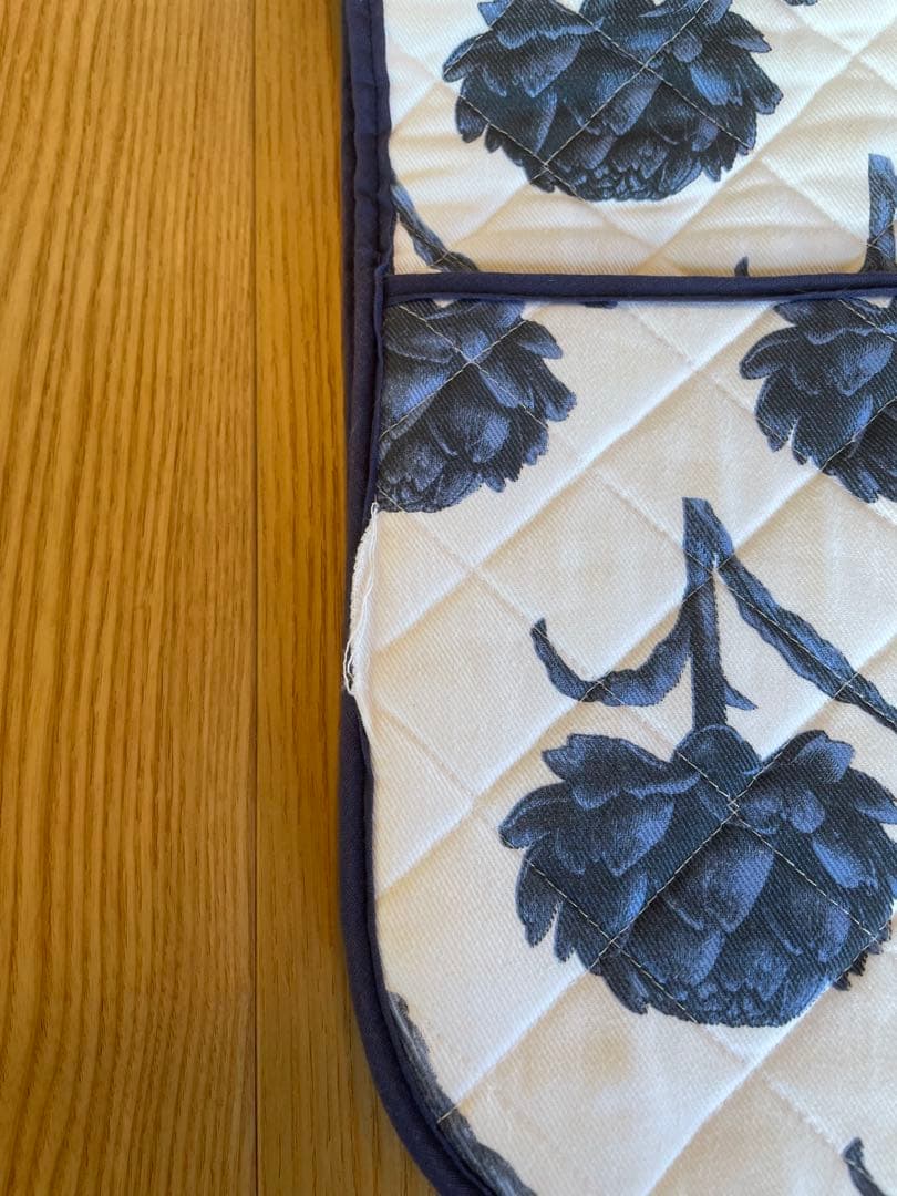 【Williams-Sonoma 】と【Cally & Co 】ミトンと鍋つかみ