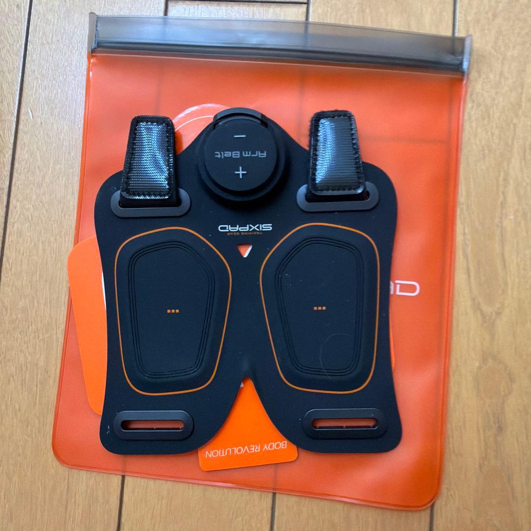SIXPAD BODY REVOLUTION トレーニング機器