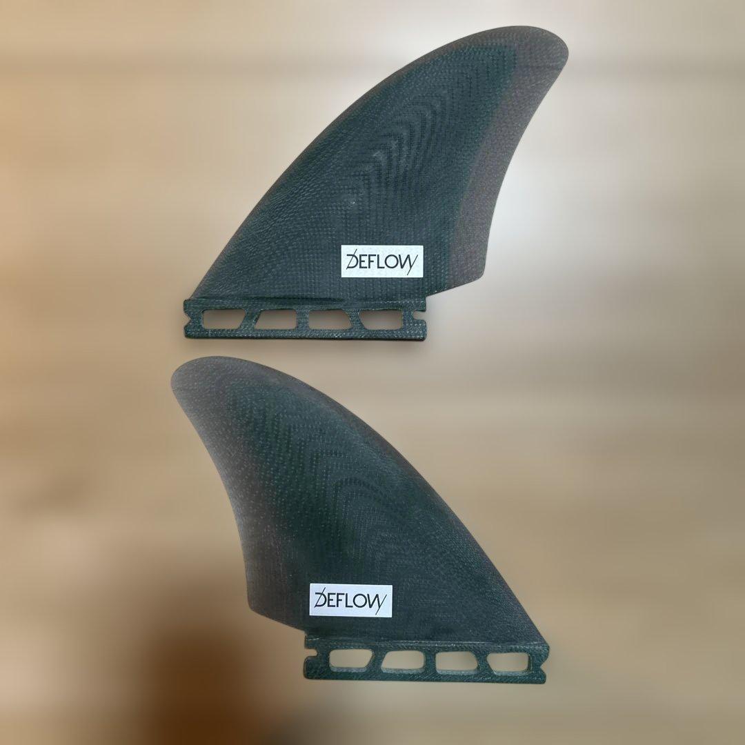 小さめツイン　美品　DEFLOW ツインフィン　キールフィン