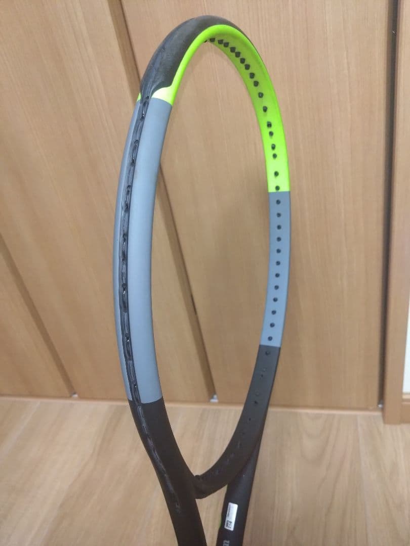 Wilson BLADE100L V7.0 G2 テニスラケット