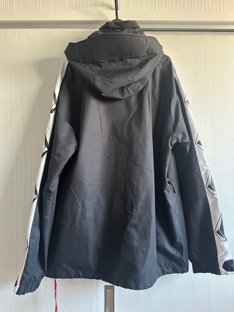 VOLCOM 新品・未使用 スノーボードジャケット 22-23モデル