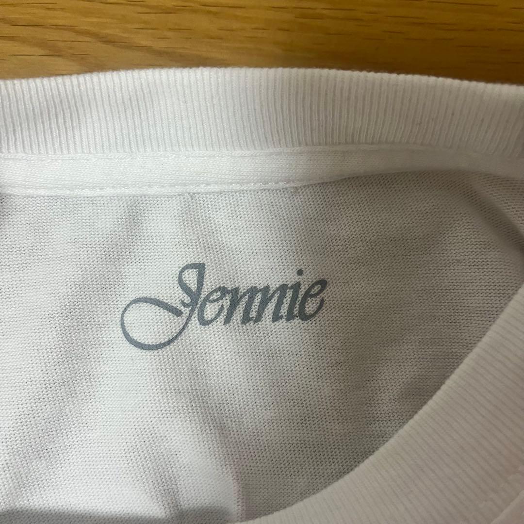 JENNIE ジェニ Ruby Tシャツ