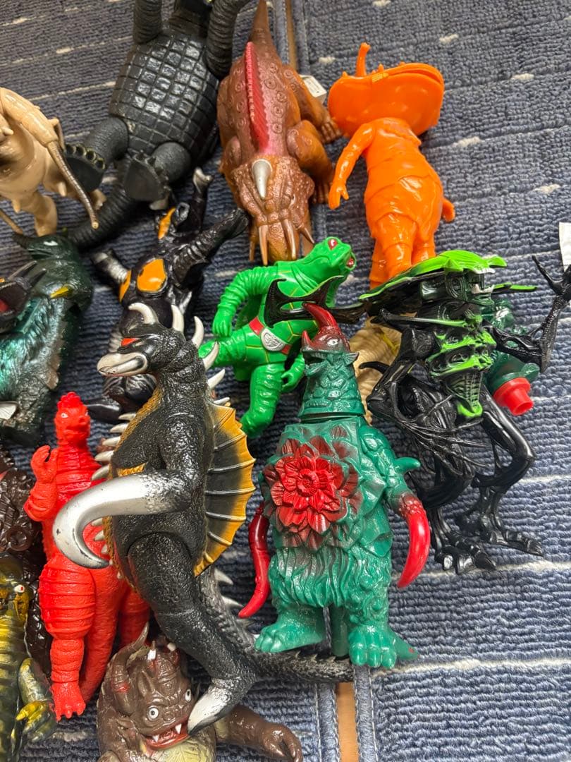 怪獣フィギュア 15体セット